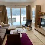Almlodge فلاخاو