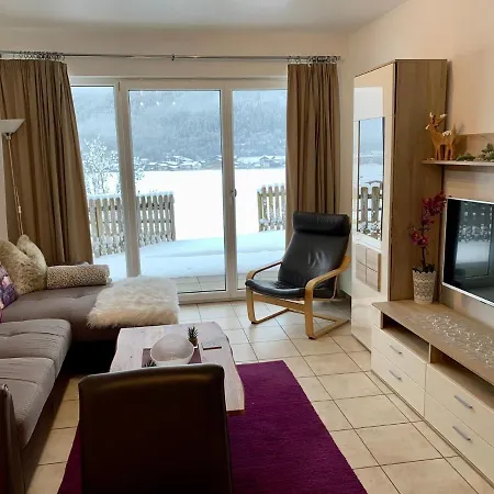 Almlodge 플라차우