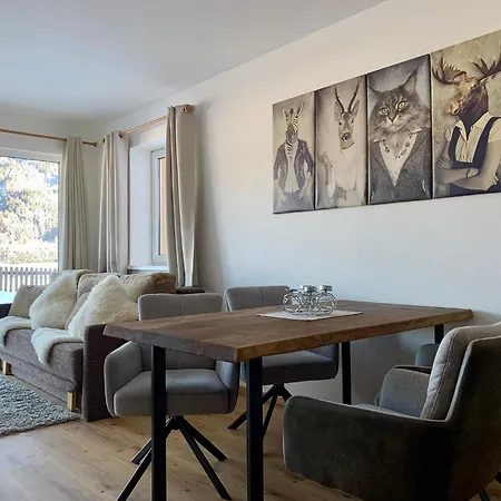 Almlodge 플라차우